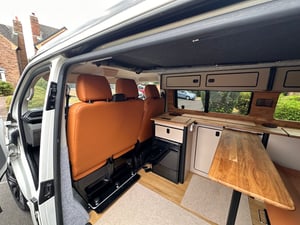 2020 Volkswagen Transporter T28 — photo 5 of 64