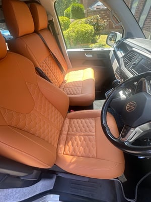 2020 Volkswagen Transporter T28 — photo 16 of 64