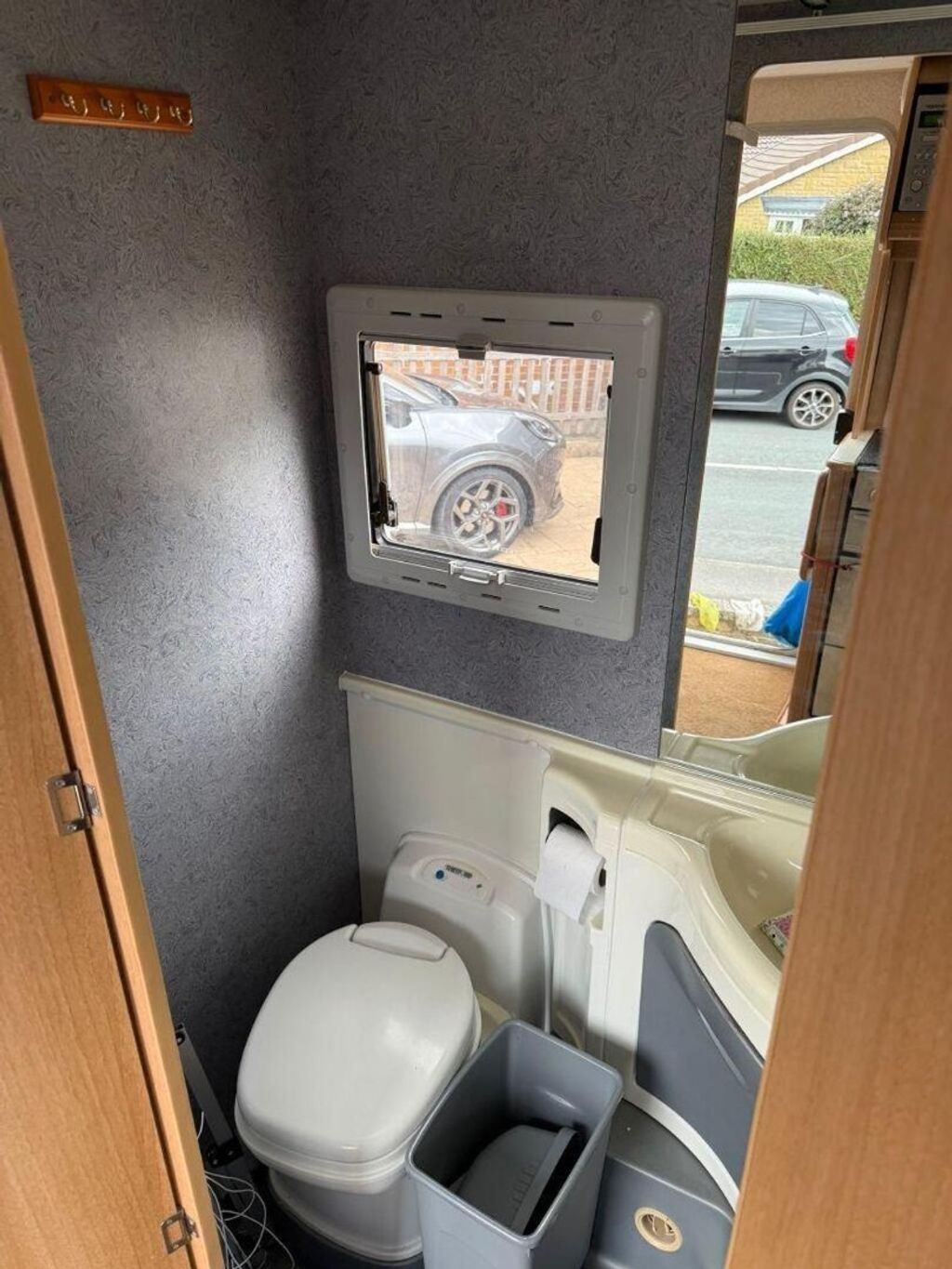 2004 Autocruise Starspirit - Image 13