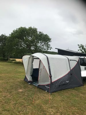 2011 Its campervan professional converted last year Renault Traffic converted — photo 5 of 11