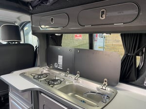 2011 Its campervan professional converted last year Renault Traffic converted — photo 10 of 11