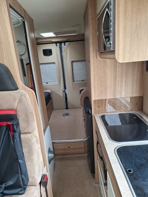 2012 Autocruise Accent Camper — photo 9 of 21