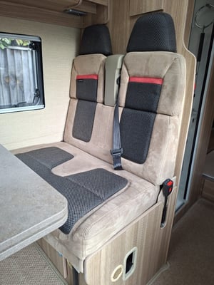 2012 Autocruise Accent Camper — photo 15 of 21
