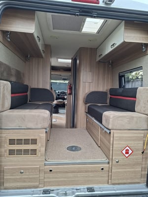 2012 Autocruise Accent Camper — photo 17 of 21
