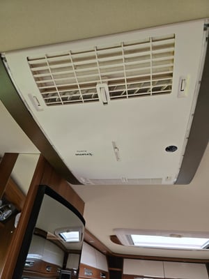 2019 Carthago Liner-for-two I 53 — photo 10 of 28