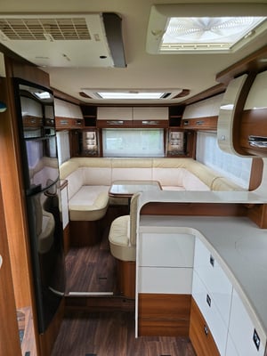 2019 Carthago Liner-for-two I 53 — photo 13 of 28