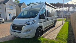 2024 Auto-Trail Expedition 68 — photo 10 of 11