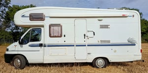 2002 Auto-Trail Cheyenne 635 — photo 7 of 17