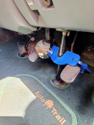2002 Auto-Trail Cheyenne 635 — photo 8 of 17