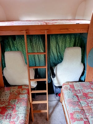 2002 Auto-Trail Cheyenne 635 — photo 9 of 17