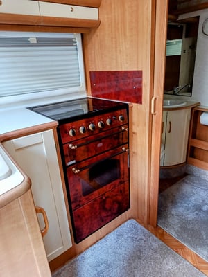 2002 Auto-Trail Cheyenne 635 — photo 16 of 17