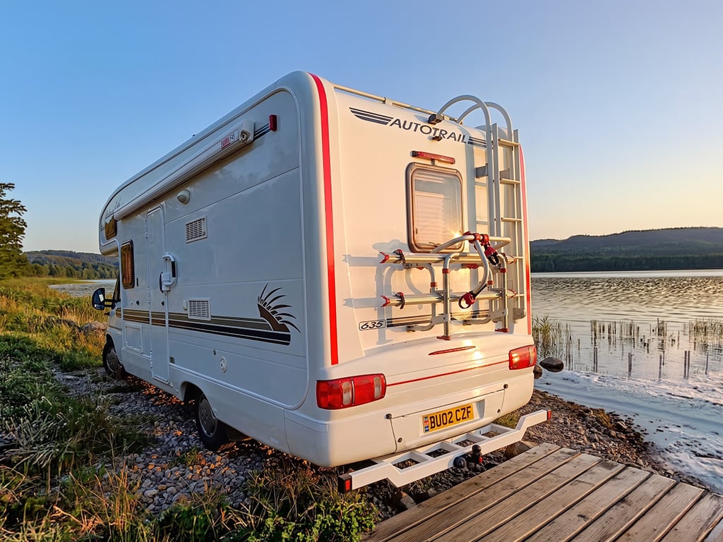 2002 Auto-Trail Cheyenne 635 - Image 1