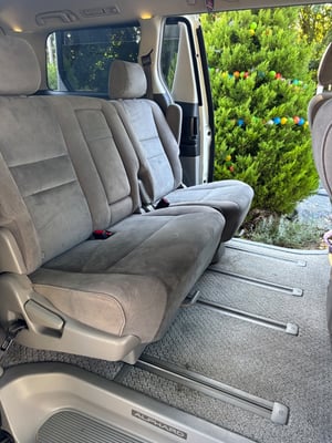 2004 Toyota Alphard — photo 9 of 23