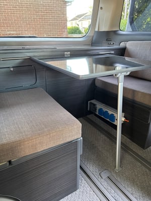2004 Toyota Alphard — photo 13 of 23