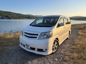 2004 Toyota Alphard — photo 2 of 24