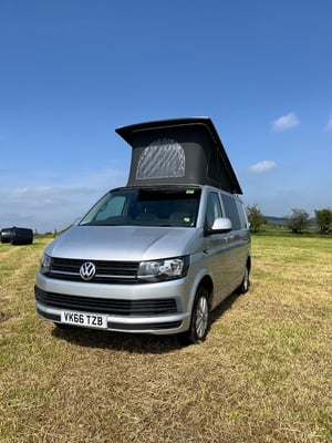 2016 Volkswagen Campervan — photo 10 of 14