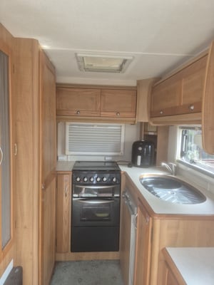 2004 Auto-Trail Tracker SE — photo 6 of 22
