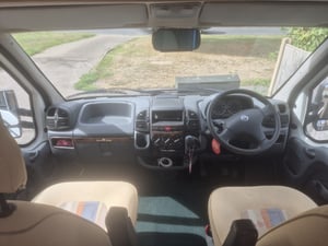 2004 Auto-Trail Tracker SE — photo 8 of 22