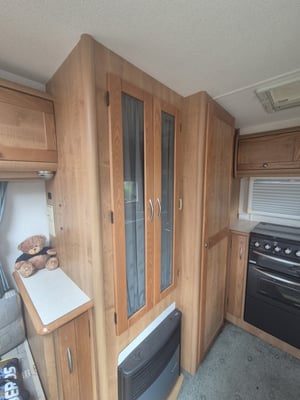 2004 Auto-Trail Tracker SE — photo 13 of 22