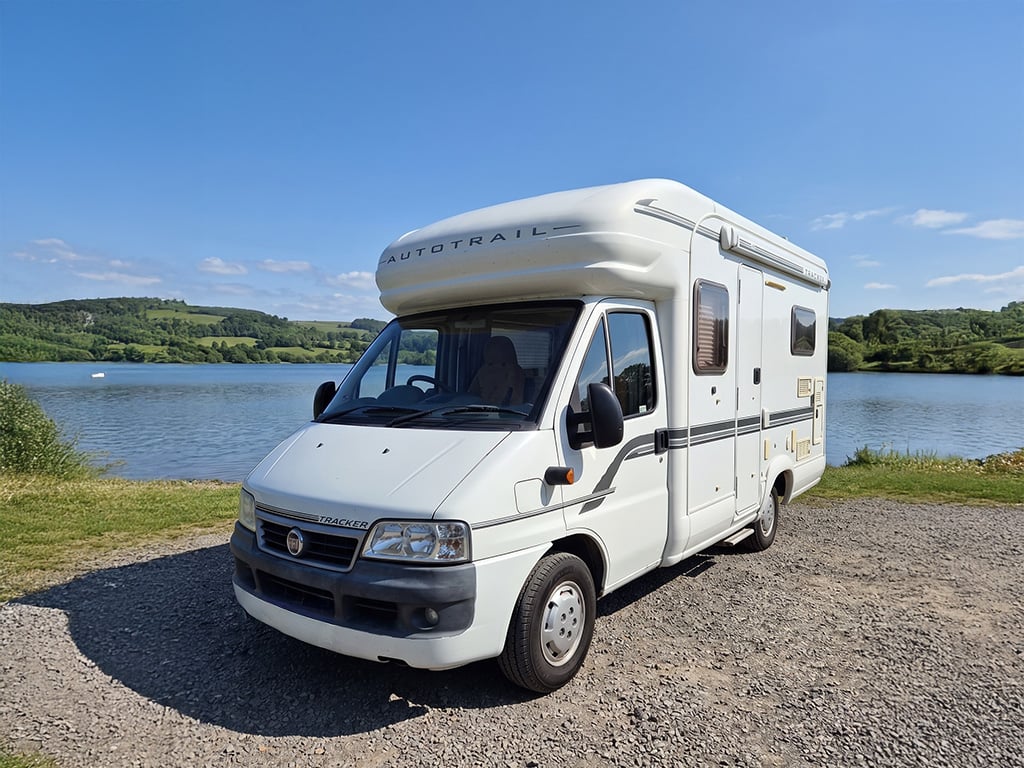 2004 Auto-Trail Tracker SE - Image 1