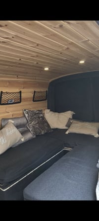 2010 Volkswagen T5 Campervan - Image 2
