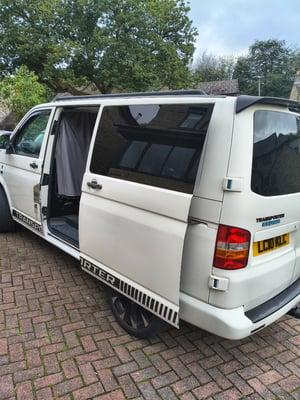 2010 Volkswagen T5 Campervan — photo 11 of 19