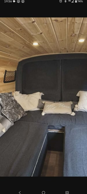 2010 Volkswagen T5 Campervan — photo 18 of 19
