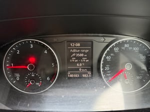 2017 Volkswagen Transporter — photo 8 of 10