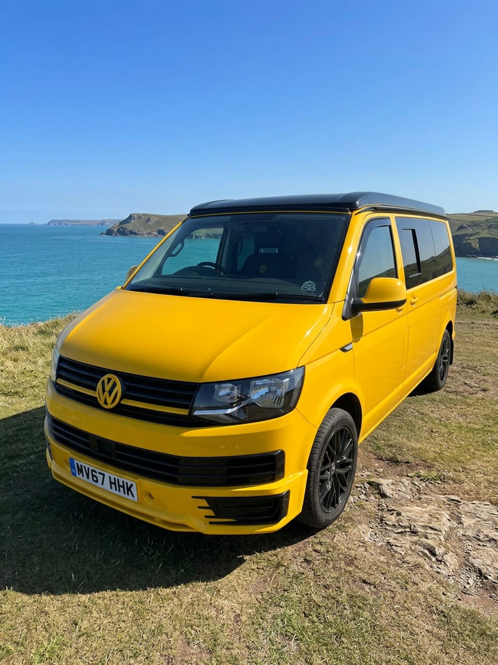 2017 Volkswagen Transporter - Image 1