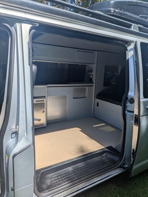 2017 Volkswagen T28 — photo 33 of 45
