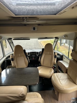 2015 Burstner Aviano — photo 31 of 32