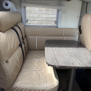 2015 Burstner Aviano — photo 24 of 29