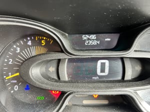 2015 Renault Trafic — photo 8 of 28