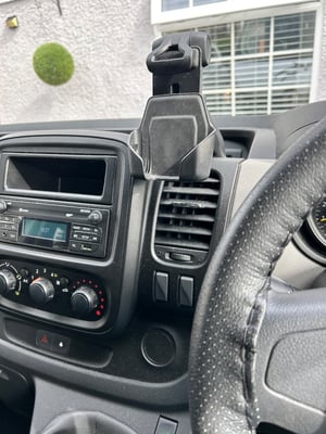 2015 Renault Trafic — photo 27 of 28