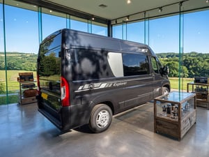 2020 Peugeot Boxer — photo 1 of 6