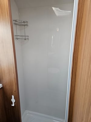 2019 Auto-Trail Imala 715 GT — photo 19 of 24