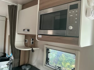 2020 Swift Escape 694 — photo 12 of 18