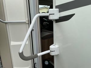 2020 Swift Escape 694 — photo 16 of 18