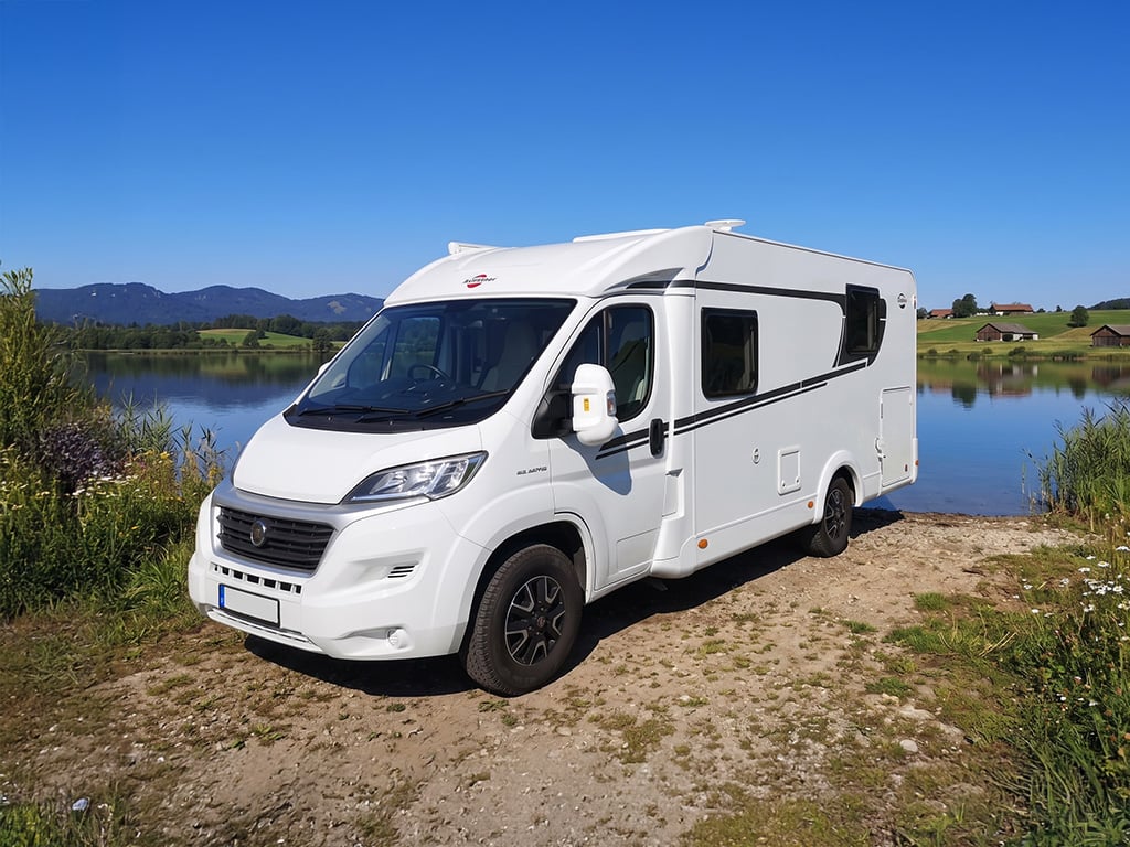 2021 Carado V339 - Image 1