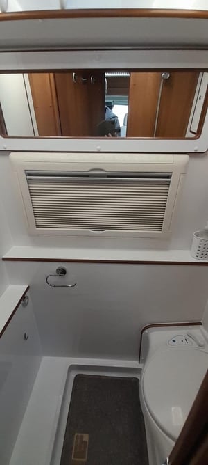 2021 IH Motorhomes 450FL — photo 10 of 18