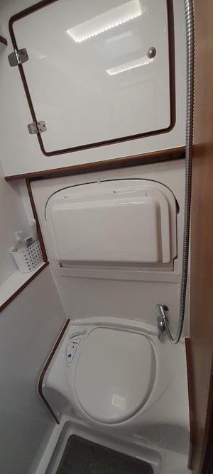 2021 IH Motorhomes 450FL — photo 11 of 18