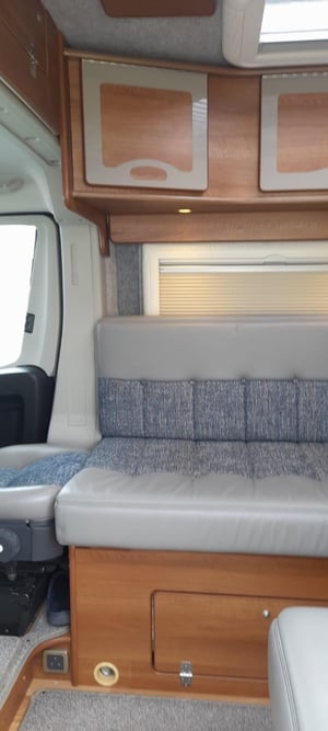2021 IH Motorhomes 450FL — photo 14 of 18