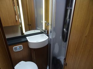 2014 Auto-Trail EKS Tracker — photo 13 of 16