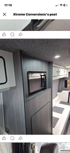 2012 Mercedes-Benz Sprinter — photo 11 of 17