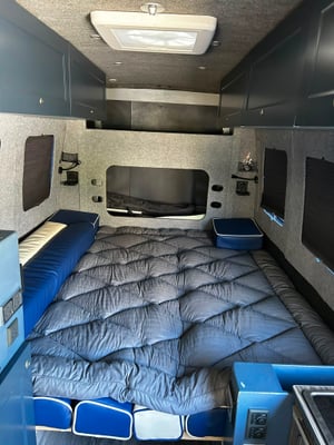 2001 Volkswagen LT — photo 32 of 34