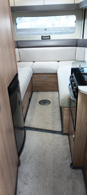 2023 Auto-Trail V-Line 635 Sport — photo 7 of 31
