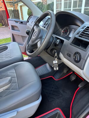 2015 Volkswagen T5.1 Campervan — photo 11 of 47