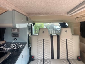 2010 Toyota Vellfire — photo 3 of 23