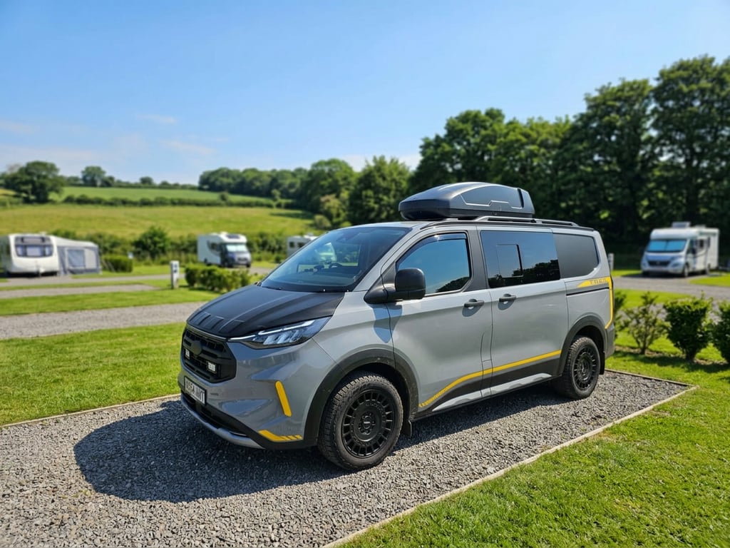 2024 Ford Transit Custom - Image 1