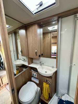 2014 Hymer Tramp — photo 11 of 26